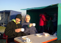 Clifford Mills and Dene Stringfellow enjoying a very pleasant coffee in the welcome sunshine before the start at Culham.