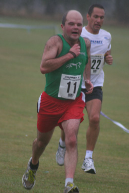 Graham Wiggins storming to the finish in the 2009 Hanney 5.
